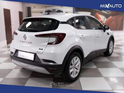 Renault Captur 1.6 E-Tech Full Hybrid Equilibre 145CV Auto Bianco usata Latina