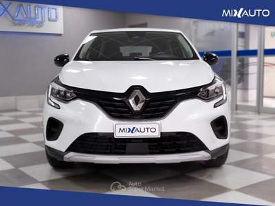 Renault Captur 1.6 E-Tech Full Hybrid Equilibre 145CV Auto Bianco usata Latina