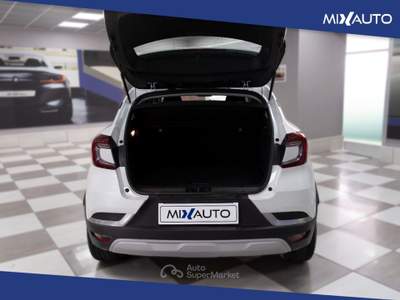 Renault Captur 1.6 E-Tech Full Hybrid Equilibre 145CV Auto Bianco usata Latina