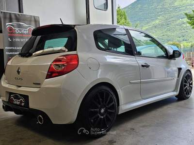 Renault Clio 3p 2.0 16v 20th Anniversario 203cv Bianca Perla Bianco usata Cogollo del Cengio