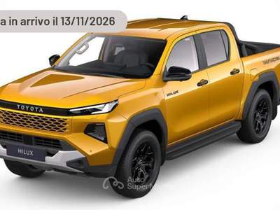 Toyota Hilux 2.8 D-4D 48V A/T 4WD Double Cab Invincible Argento usata Pieve di Cento