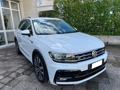 Volkswagen Tiguan 2.0 TDI SCR DSG R-line Bianco usata Alberobello