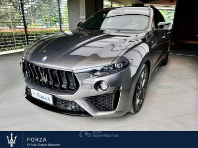Maserati Levante 2.0 mhev GT 330cv auto, Nerissimo Sport Pack Grigio usata Venaria Reale