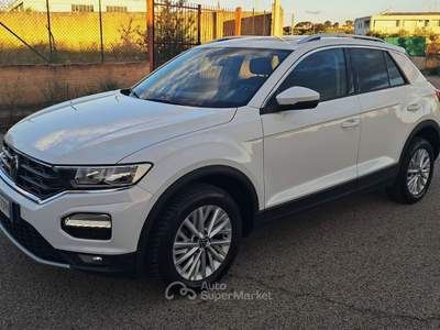 Volkswagen T-Roc Volkswagen T-Roc 2.0 TDI SCR 150 CV DSG BlueMotion Technology Bianco usata Cassano delle Murge