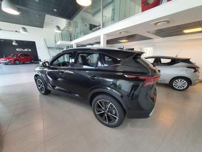 Nissan Qashqai MHEV 140 CV Tekna Nero usata Monte di Procida