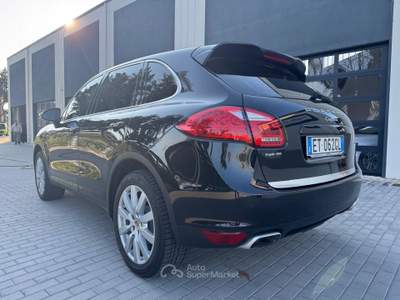 Porsche Cayenne PORSCHE CAYENNE 3000 DIESEL 245 CV Nero usata Riccione