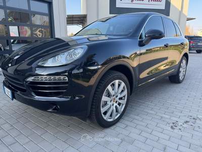 Porsche Cayenne PORSCHE CAYENNE 3000 DIESEL 245 CV Nero usata Riccione