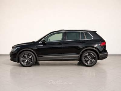 Volkswagen Tiguan 2.0 TDI LIFE DSG Nero usata San Fior