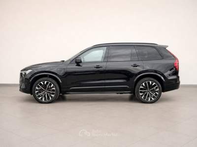 Volvo XC90 PLUS DARK T8 PHEV AWD 7 POSTI AUTO Nero usata San Fior