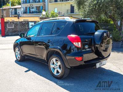 Toyota RAV4 RAV4 2.2 d-cat Luxury 177cv dpf my09 Nero usata Soriano nel Cimino