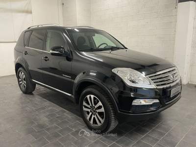 SsangYong Rexton W W 2.0 Xdi 155cv 4WD A/T 7posti Nero usata Fossano
