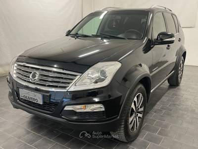 SsangYong Rexton W W 2.0 Xdi 155cv 4WD A/T 7posti Nero usata Fossano