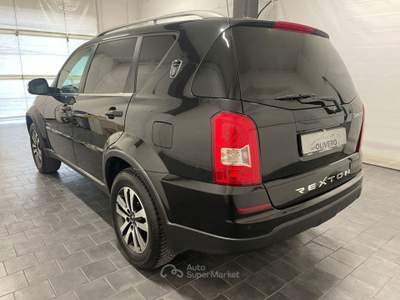 SsangYong Rexton W W 2.0 Xdi 155cv 4WD A/T 7posti Nero usata Fossano
