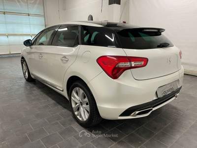 DS Automobiles DS 5 2.0 BlueHDi 180 cv EAT6 So Chic-E6 Bianco usata Fossano