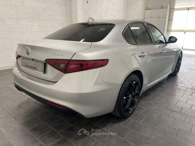 Alfa Romeo Giulia 2.2 Turbodiesel 160 CV AT8 Rosso Edizione Grigio usata Fossano