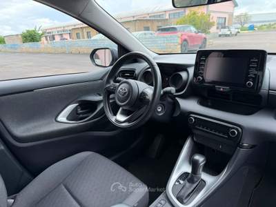 Toyota Yaris 5 porte Trend Blu/Azzurro usata Formello