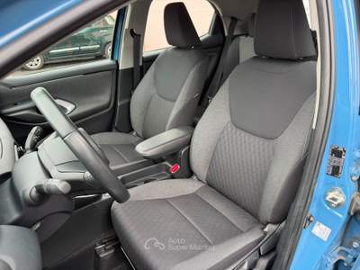 Toyota Yaris 5 porte Trend Blu/Azzurro usata Formello
