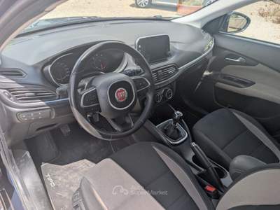 Fiat Tipo 1.6 Mjt S&S SW Lounge Blu/Azzurro usata Barletta