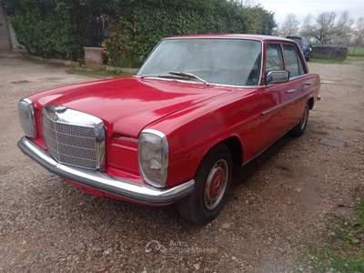Mercedes-Benz 280 Mercedes 220/8 w115 Rosso usata Verona