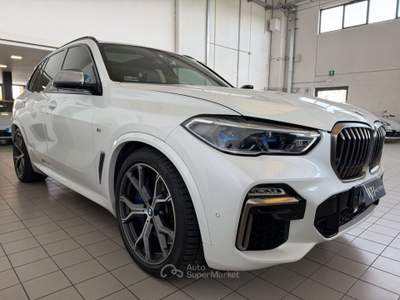 BMW X5 d //TETTO//21//FARI LASER// Bianco usata Parma