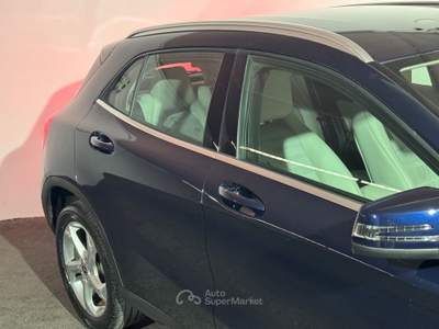 Mercedes-Benz GLA Automatic Premium Blu/Azzurro usata Cardito