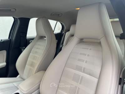 Mercedes-Benz GLA Automatic Premium Blu/Azzurro usata Cardito