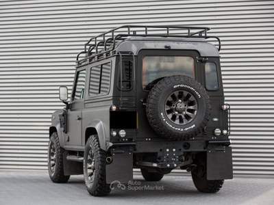 Land Rover Defender Land Rover Defender 2.2 D SW 90 2014 Nero usata Napoli