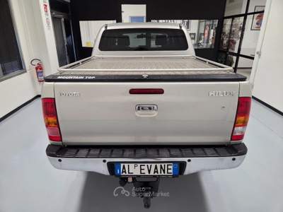 Toyota Hilux 3.0 D-4D 4WD MANUALE Argento usata Parma