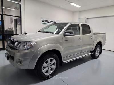 Toyota Hilux 3.0 D-4D 4WD MANUALE Argento usata Parma