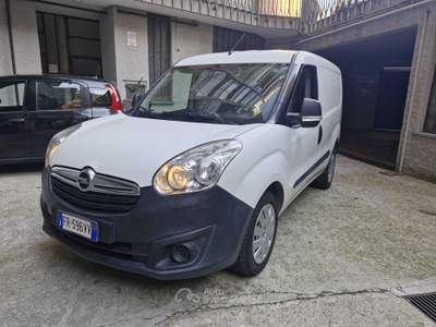 Opel Combo NATURAL POWER Bianco usata Sant'Omero