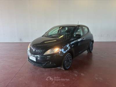 Lancia Ypsilon  - ypsilon 1.0 firefly hybrid silver s&s 70cv Nero usata Ivrea