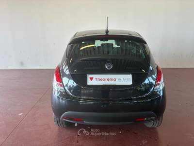 Lancia Ypsilon  - ypsilon 1.0 firefly hybrid silver s&s 70cv Nero usata Ivrea