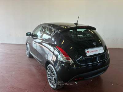 Lancia Ypsilon  - ypsilon 1.0 firefly hybrid silver s&s 70cv Nero usata Ivrea