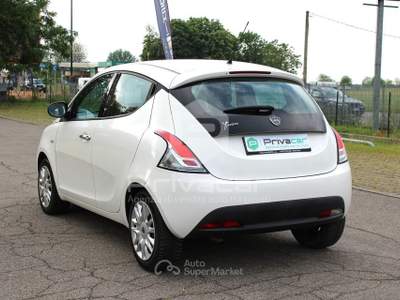 Lancia Ypsilon LANCIA Ypsilon 0.9 TwinAir 85 CV 5 porte S&S DFN Gold Bianco usata Reggio nell'Emilia