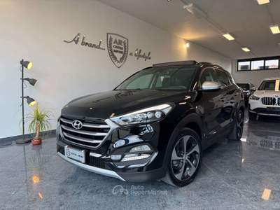Hyundai Tucson 1.7 CRDi DCT Sound Edition Autom Navi Tetto Full Nero usata Giugliano in Campania