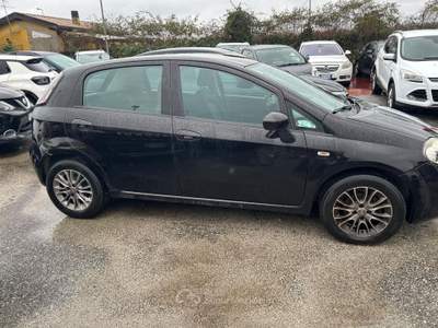 Fiat Punto Evo l'auto consuma olio Nero usata Valmontone