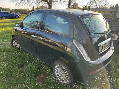 Lancia Ypsilon auto per neopatentati Nero usata Valmontone