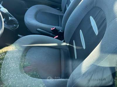 Lancia Ypsilon auto per neopatentati Nero usata Valmontone