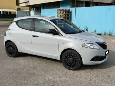 Lancia Ypsilon ok neopatentati Grigio usata SAN MINIATO