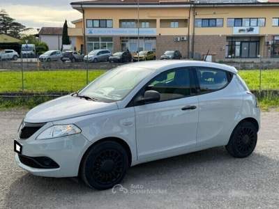 Lancia Ypsilon ok neopatentati Grigio usata SAN MINIATO