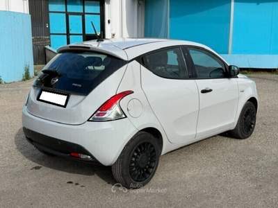 Lancia Ypsilon ok neopatentati Grigio usata SAN MINIATO
