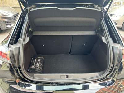 Peugeot 208 Stop&Start 5 porte Active Nero usata Genova