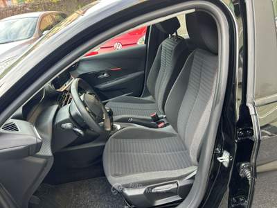 Peugeot 208 Stop&Start 5 porte Active Nero usata Genova
