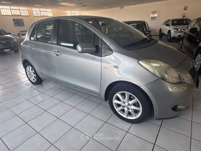 Toyota Yaris Unico proprietario usata Pontedera