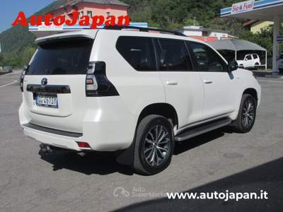 Toyota Land Cruiser 2.8 d-4d Executive auto Rosso usata Pisogne
