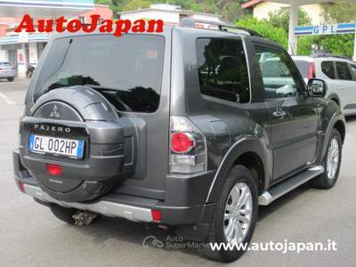 Mitsubishi Pajero 3.2 DI-D 190 CV INSTYLE AUTOMATICO Rosso usata Pisogne