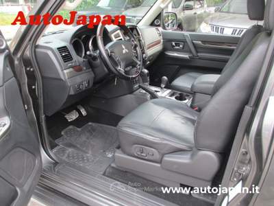 Mitsubishi Pajero 3.2 DI-D 190 CV INSTYLE AUTOMATICO Rosso usata Pisogne