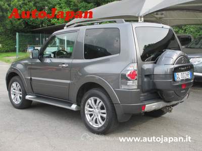 Mitsubishi Pajero 3.2 DI-D 190 CV INSTYLE AUTOMATICO Rosso usata Pisogne