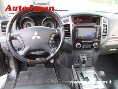 Mitsubishi Pajero 3.2 DI-D 190 CV INSTYLE AUTOMATICO Rosso usata Pisogne