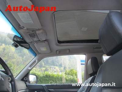 Mitsubishi Pajero Pajero 3.2 cr Instyle 200cv 3p auto Bianco usata Pisogne